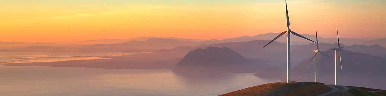 Paysage avec éoliennes