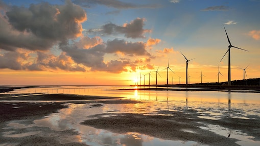 turbines on horizon