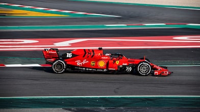 Formule1 Ferrari en 2016 franchissant la ligne d'arrivée