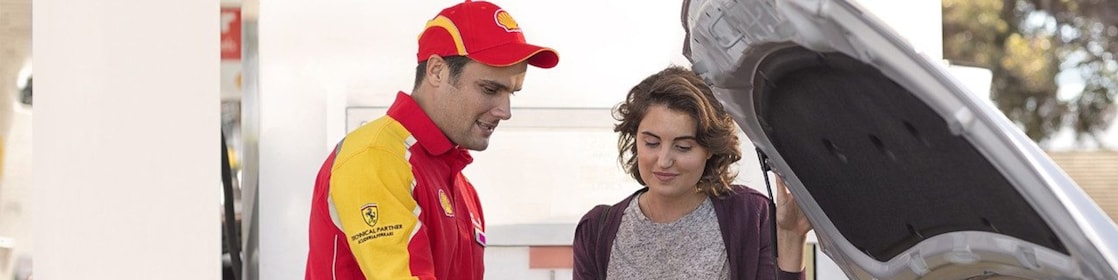 shell assistant helping customer