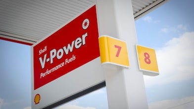 v power banner